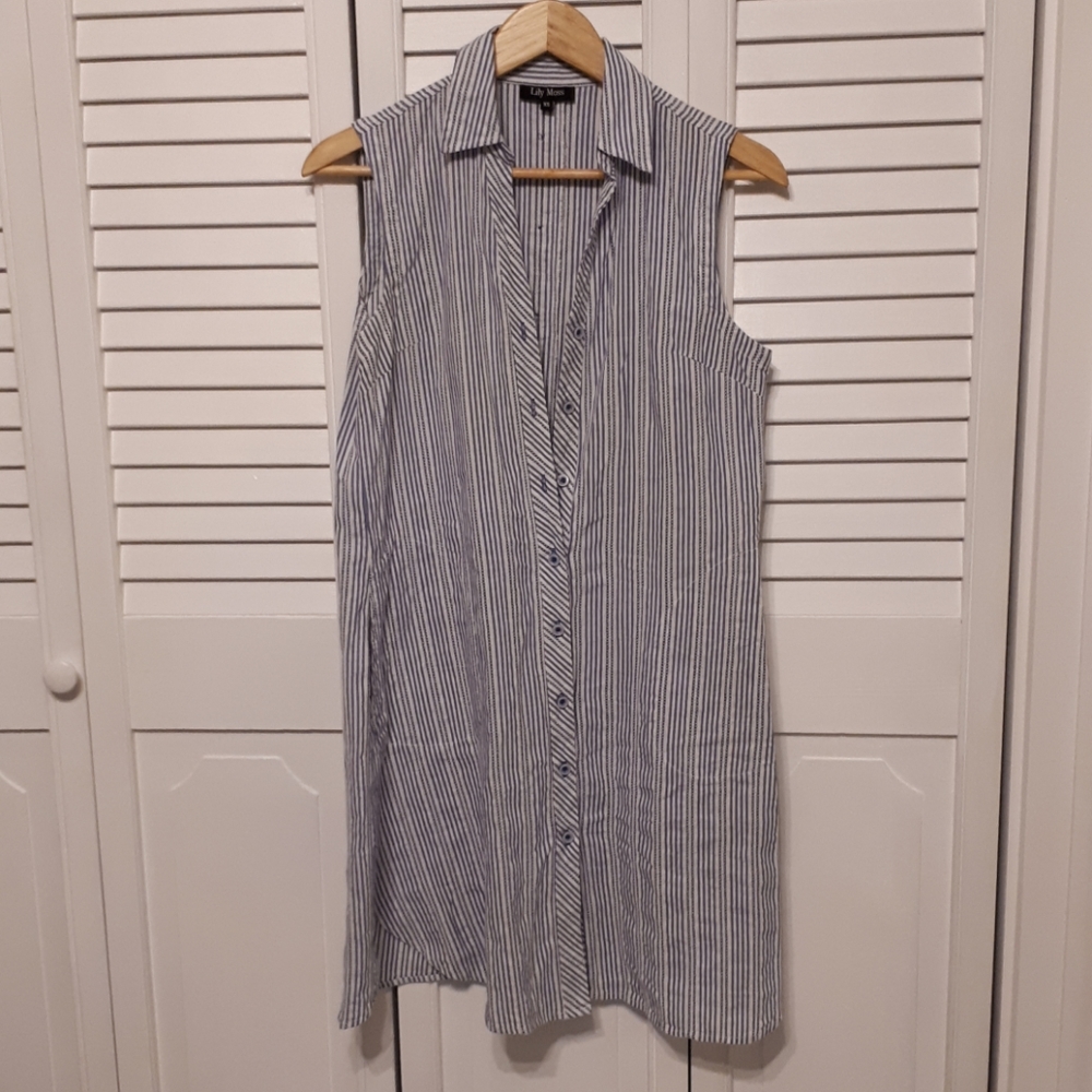 Lily Moss button down dress. 100% cotton.  XS